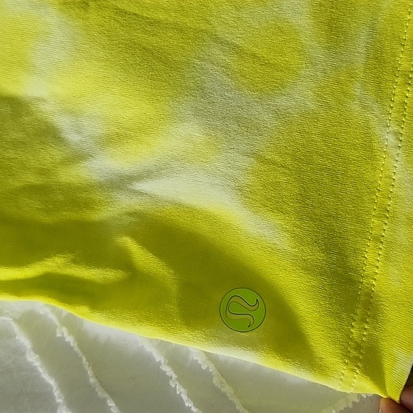 Lululemon top size 10 - Picture 3 of 3